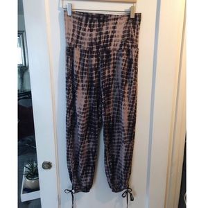Yoga/lounge wear pants